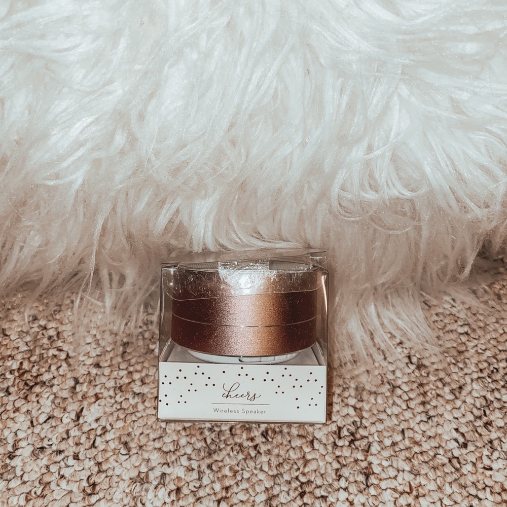 Lauren Conrad Wireless speaker